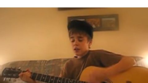 dzhastin-biber-cry-me-a-river-justin-timberlake-cover-justin-singing-justin-bieber