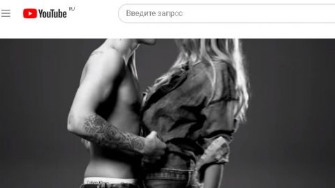 dzhastin-biber-justin-bieber-lara-stone-calvin-klein-jeans-spring-2015